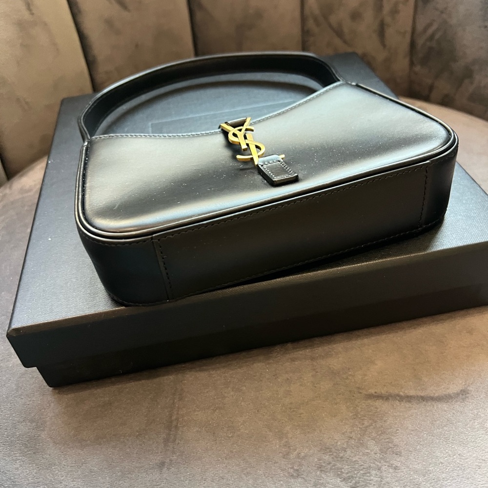 Yves Saint Laurent Le 5 A 7 Hobo Bag - Picture 3 of 14